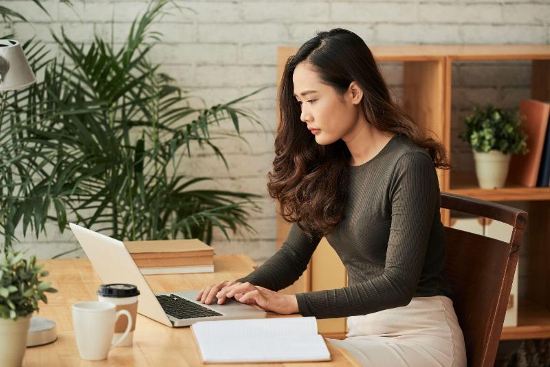 Chọn công cụ nối từ đẽ phù hợp với từng ngữ cảnh